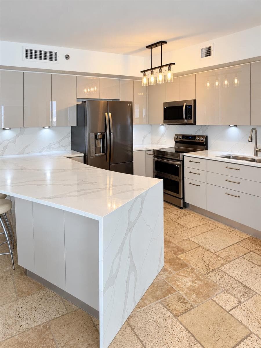1800 S OCEAN Drive # 1210, Hallandale Beach FL 33009