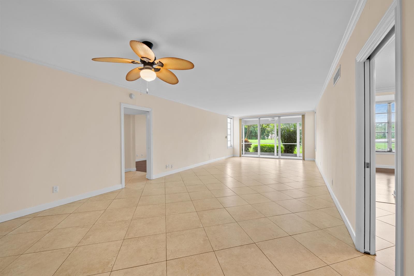 4000 CYPRESS GROVE Way # 103, Pompano Beach FL 33069