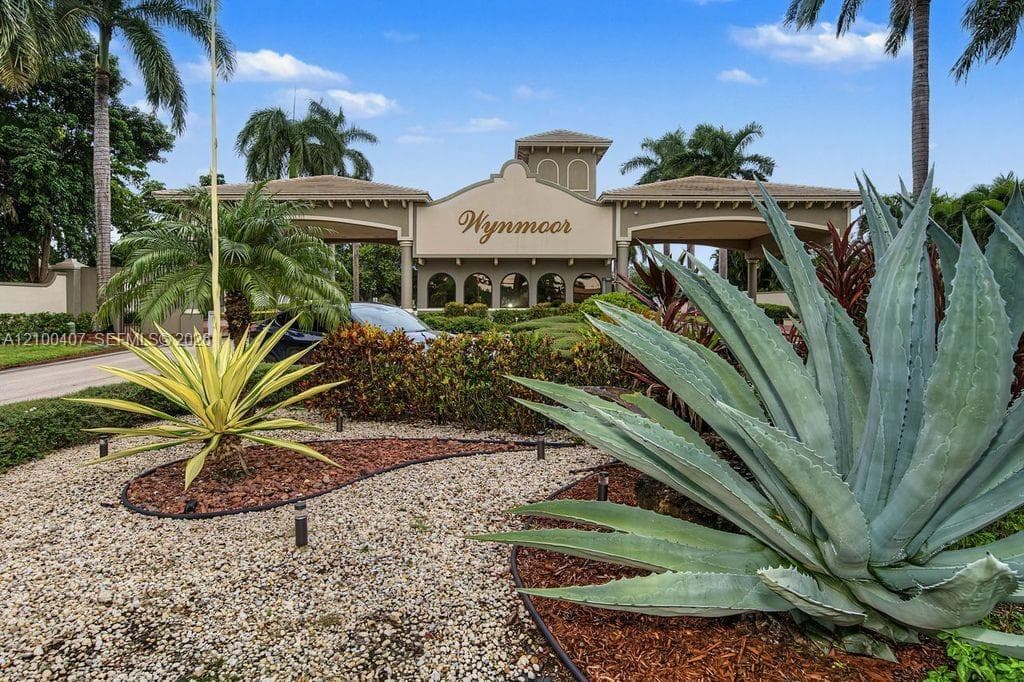 2304 Lucaya Ln # N4, Coconut Creek FL 33066