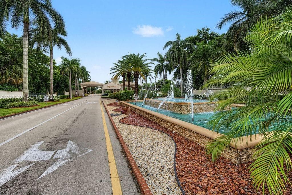 2304 Lucaya Ln # N4, Coconut Creek FL 33066