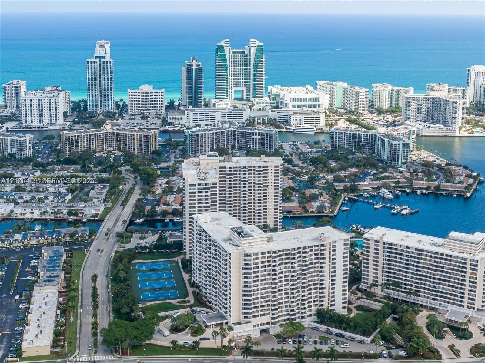 2500 Parkview Dr # 2018, Hallandale Beach FL 33009