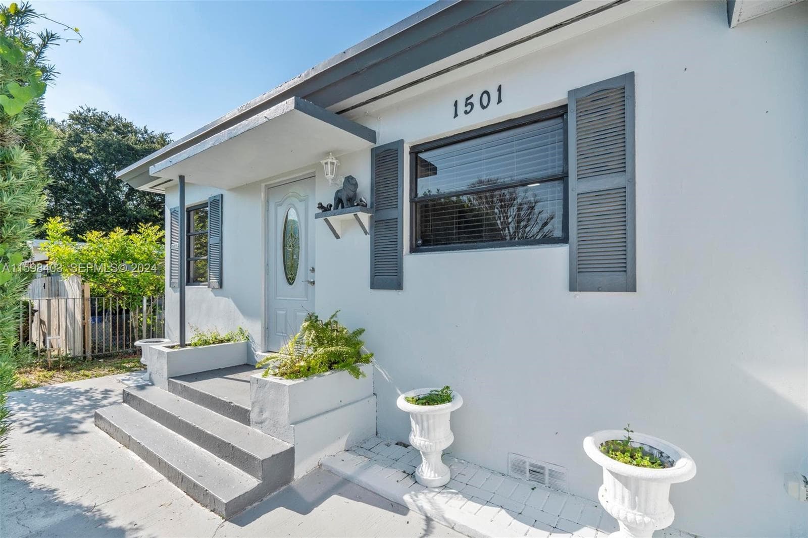 1501 N 18TH Avenue N, FL 33460
