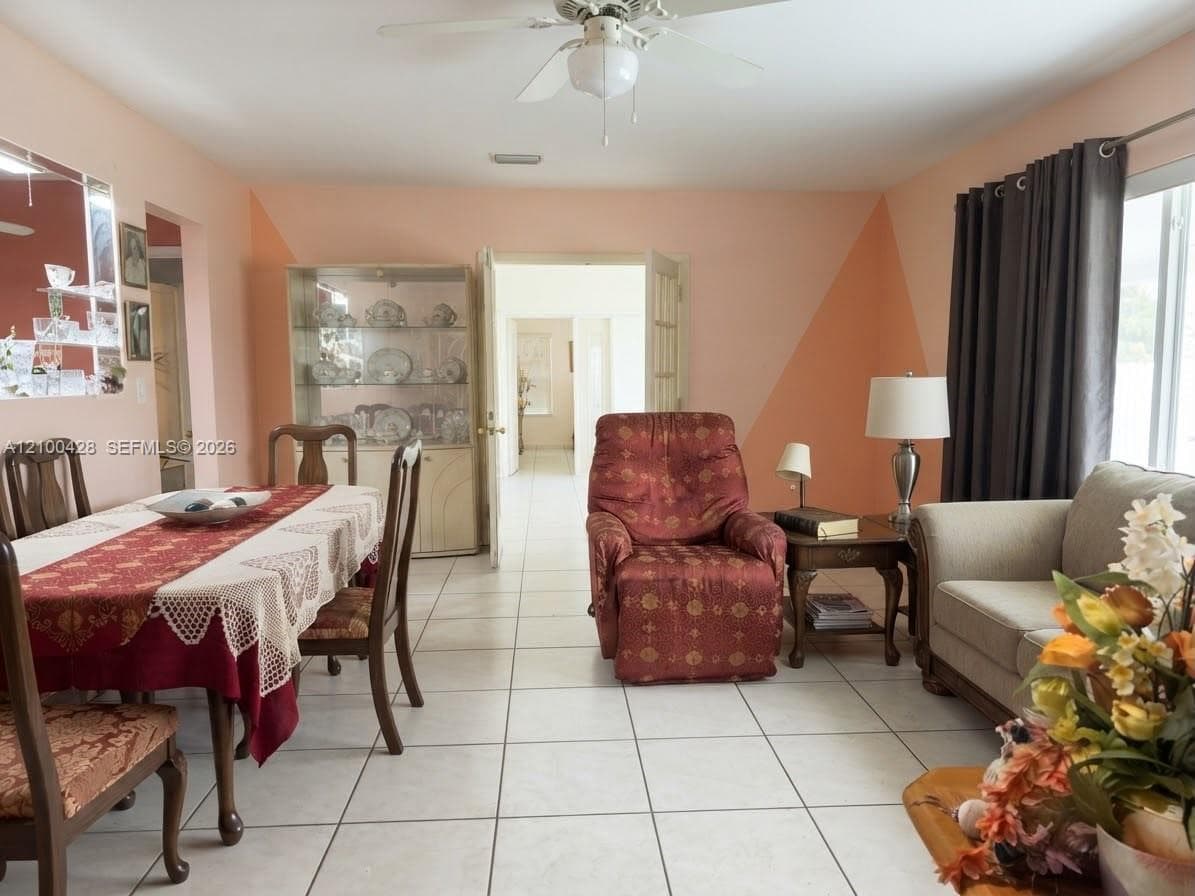 6641 SW 5th St, Pembroke Pines FL 33023