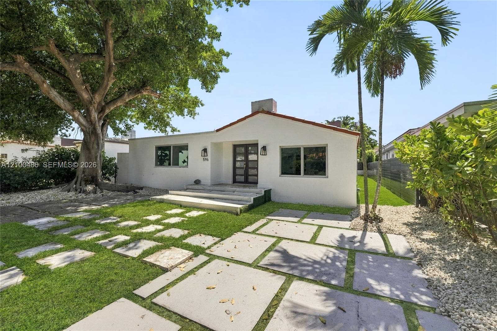 596 W 50th St, Miami Beach FL 33140