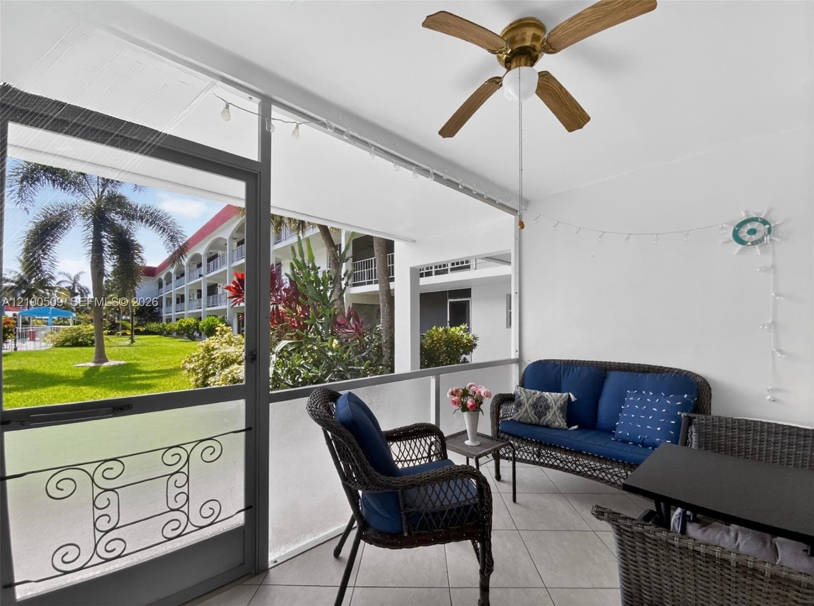 580 Egret Dr # 111, Hallandale Beach FL 33009