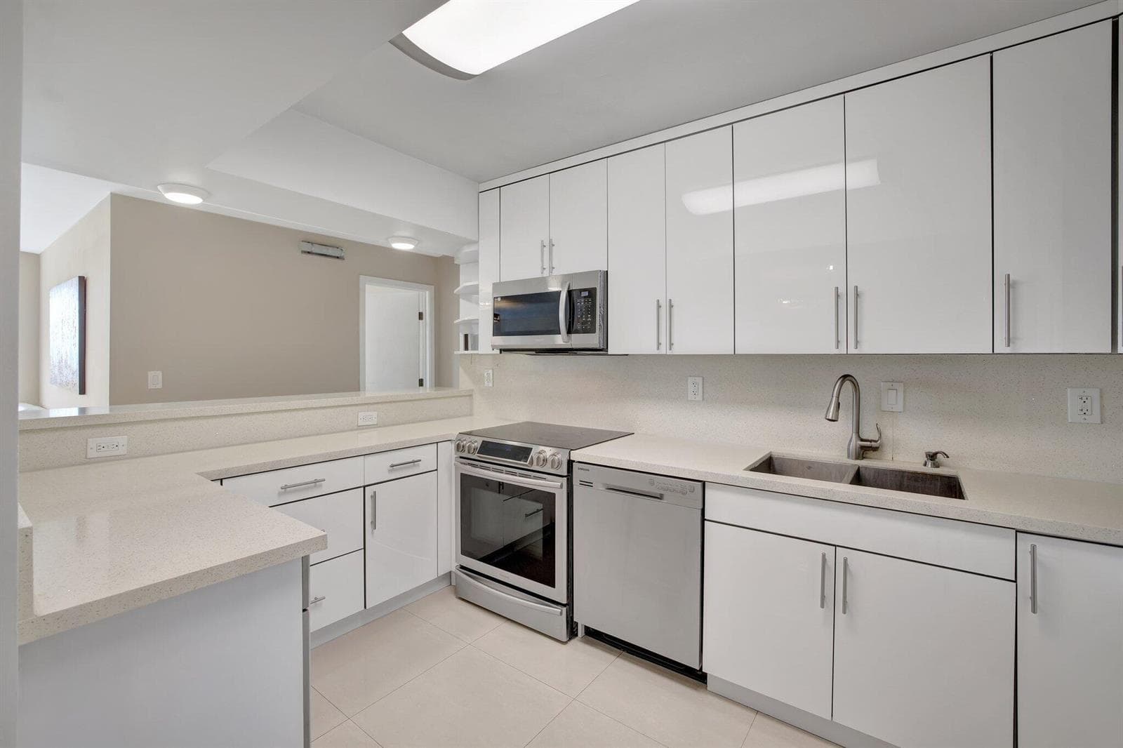 3701 N COUNTRY CLUB Drive # 907, Aventura FL 33180