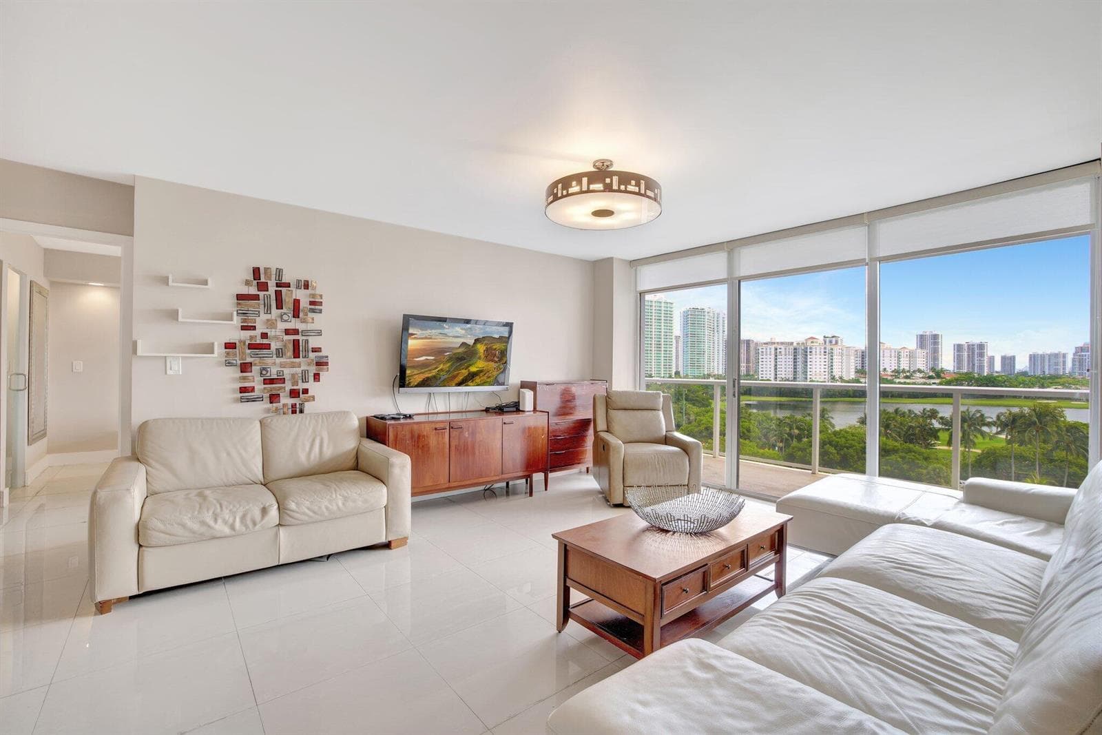 3701 N COUNTRY CLUB Drive # 907, Aventura FL 33180