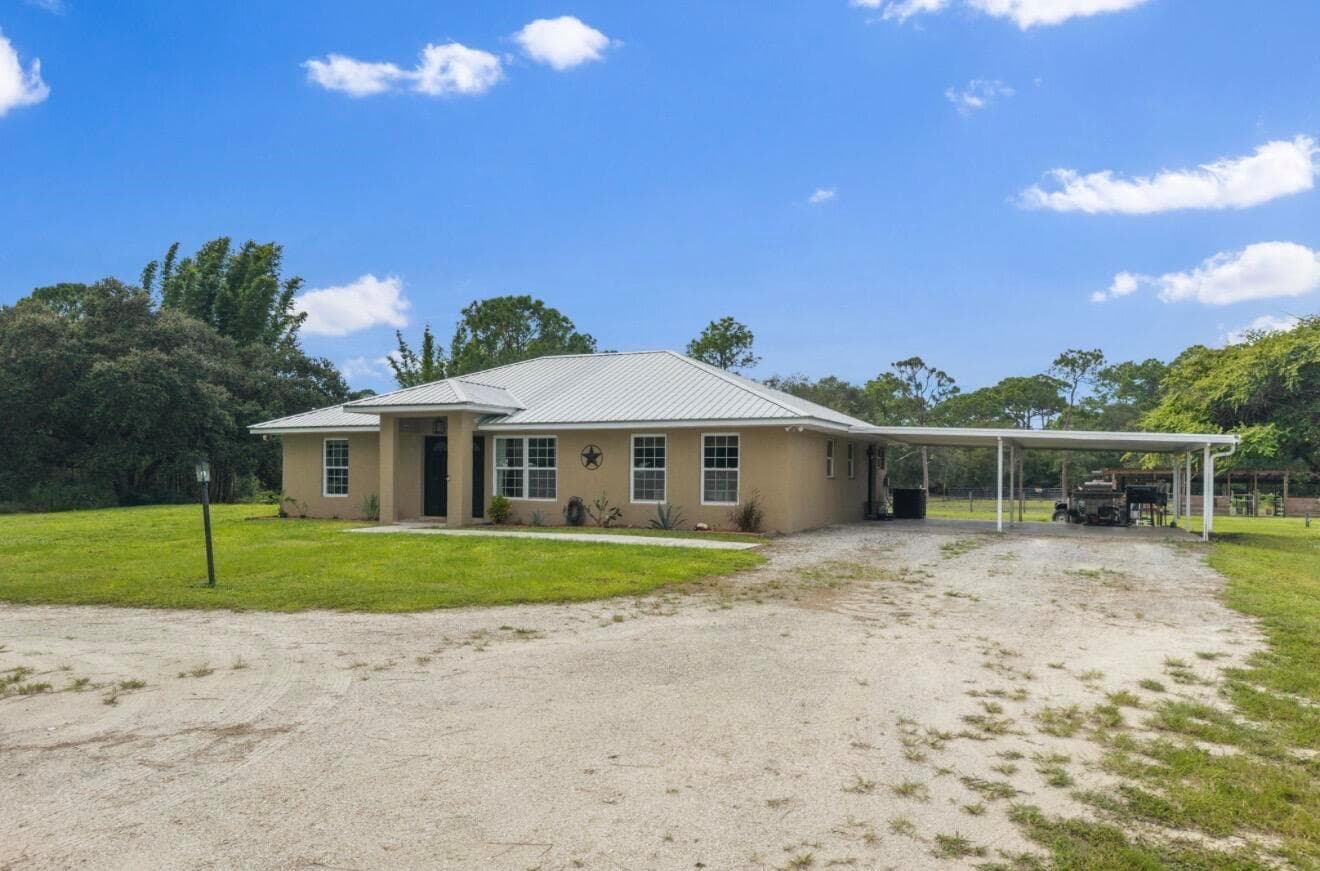 13351 NE 22nd Avenue, Okeechobee FL 34972