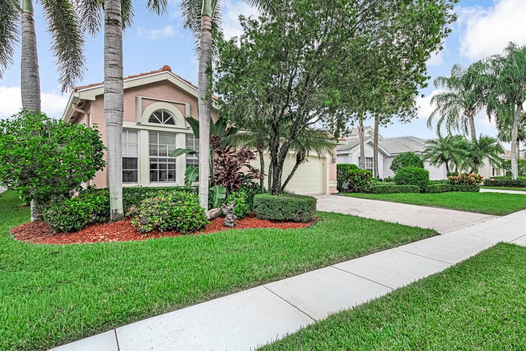 7546 Pebble Shores Terrace, Lake Worth FL 33467