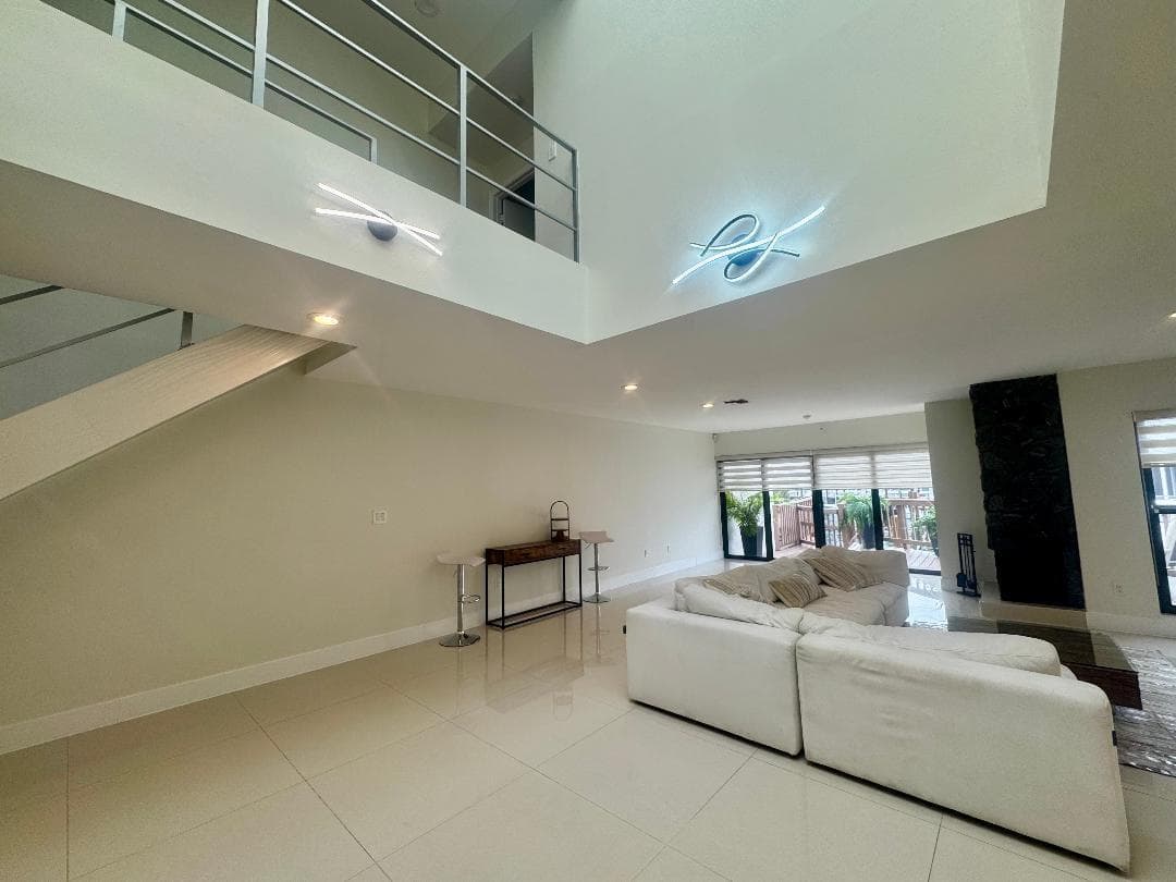 1127 BOCA COVE Lane, Highland Beach FL 33487