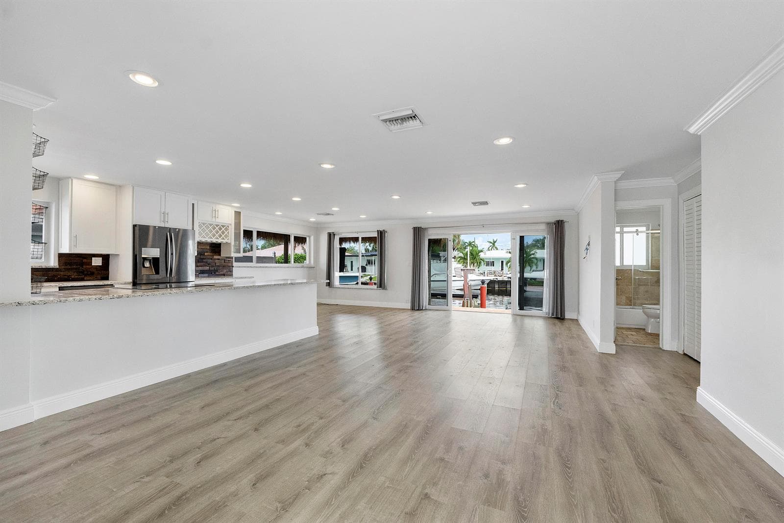 361 SE 9TH Court, Pompano Beach FL 33060