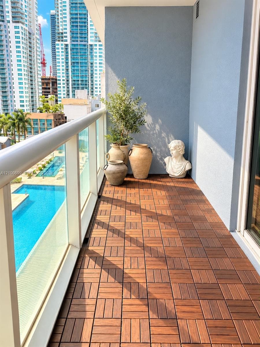 50 Biscayne Blvd # 1409, Miami FL 33132