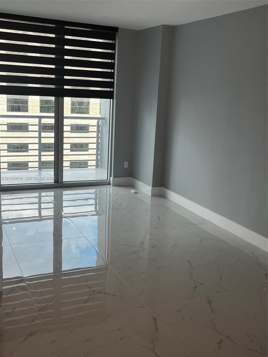 335 S Biscayne Blvd # 3500, Miami FL 33131