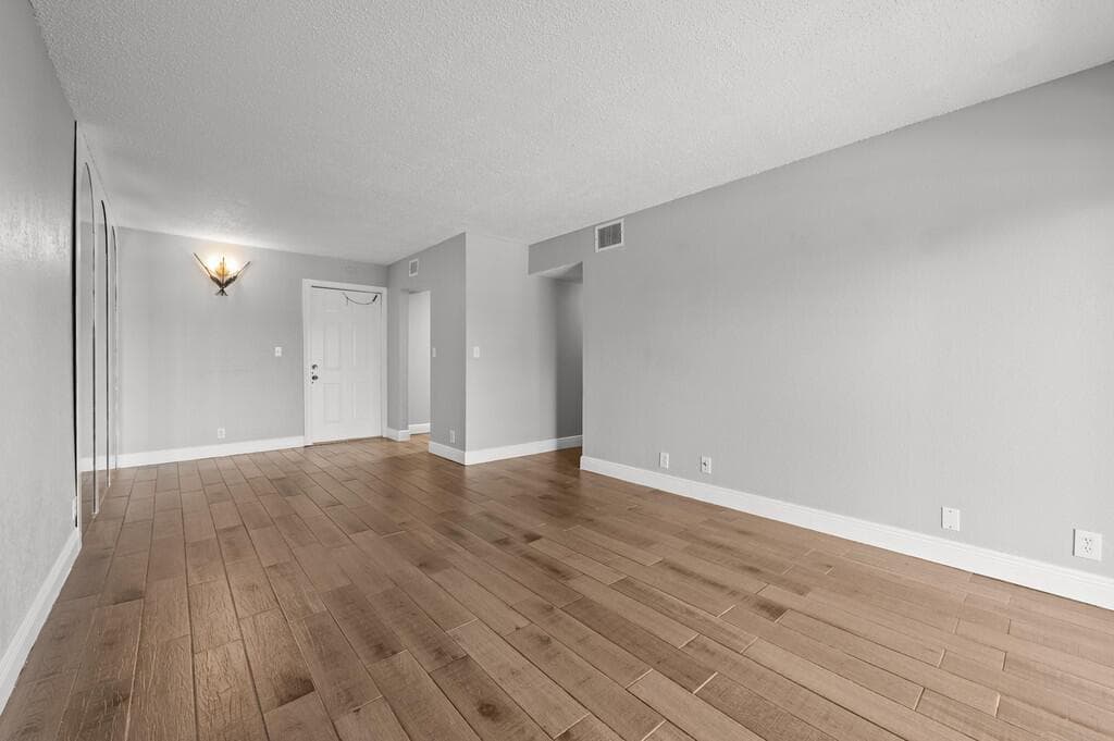 3720 N Pine Island Road N # 330, Sunrise FL 33351