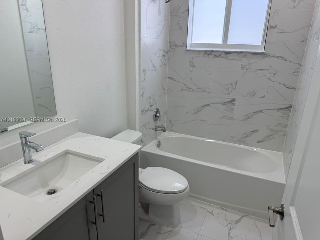 1828 NE 1st St, Homestead FL 33033