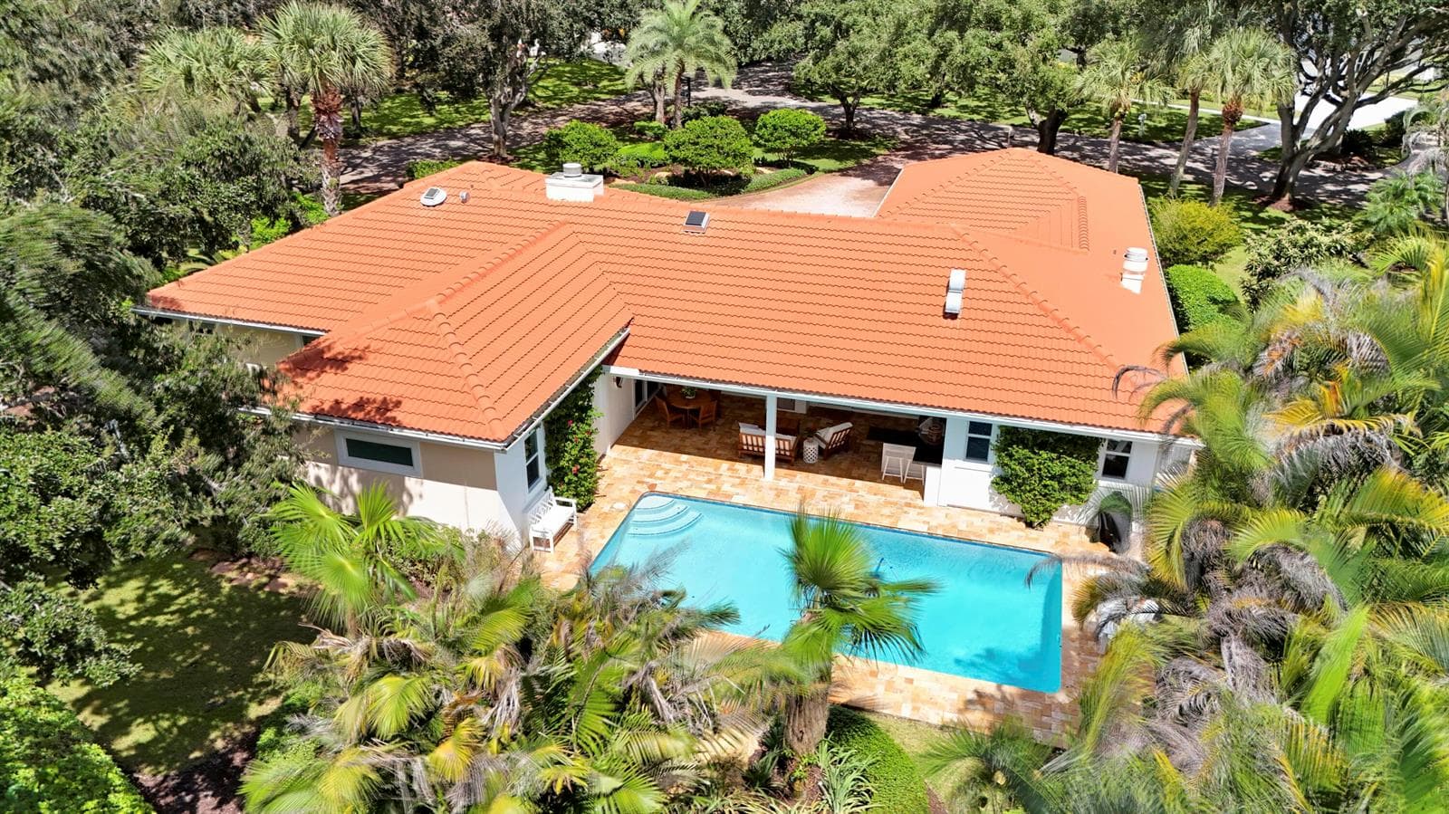 18456 SE Heritage Oaks Lane, Tequesta FL 33469