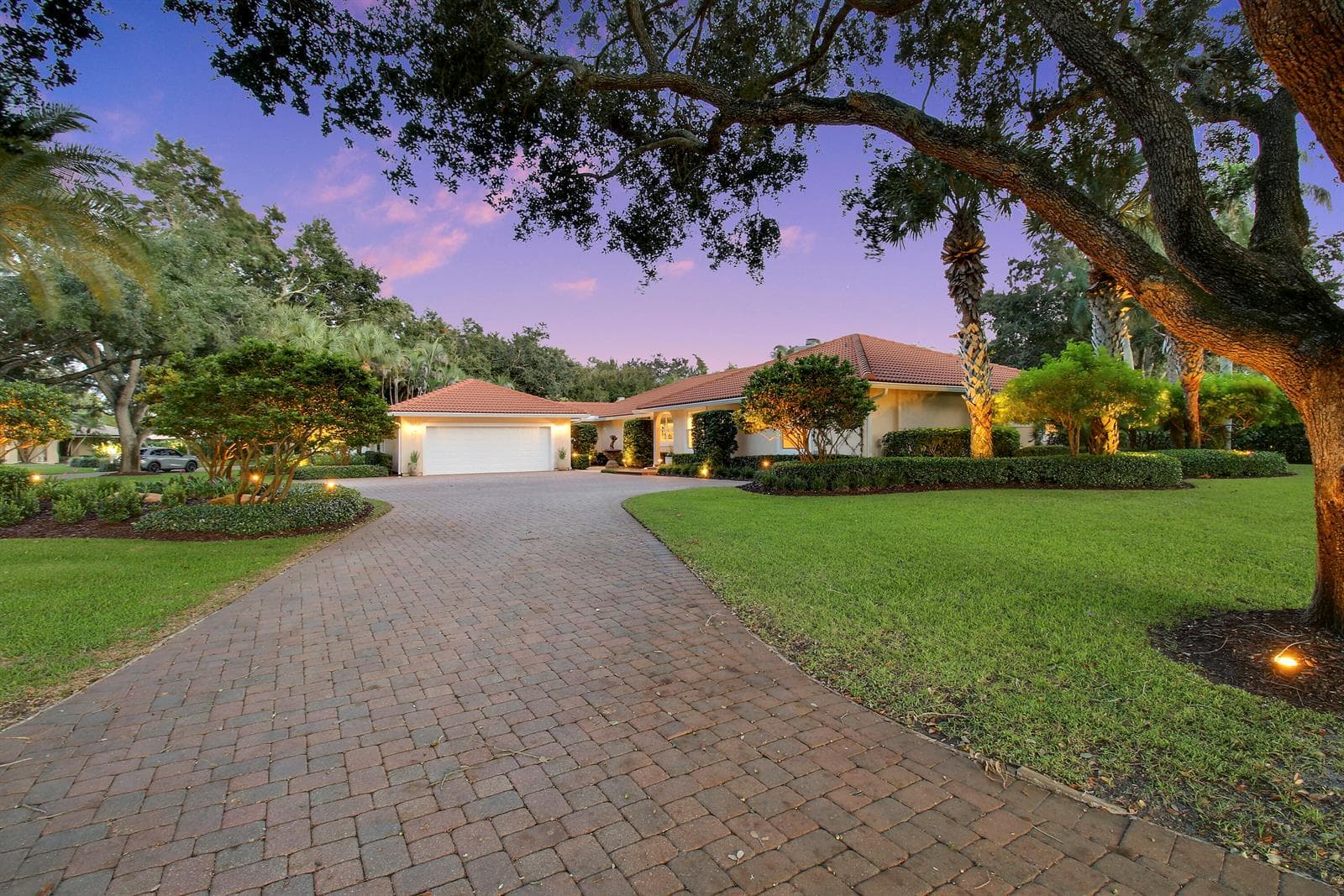 18456 SE Heritage Oaks Lane, Tequesta FL 33469