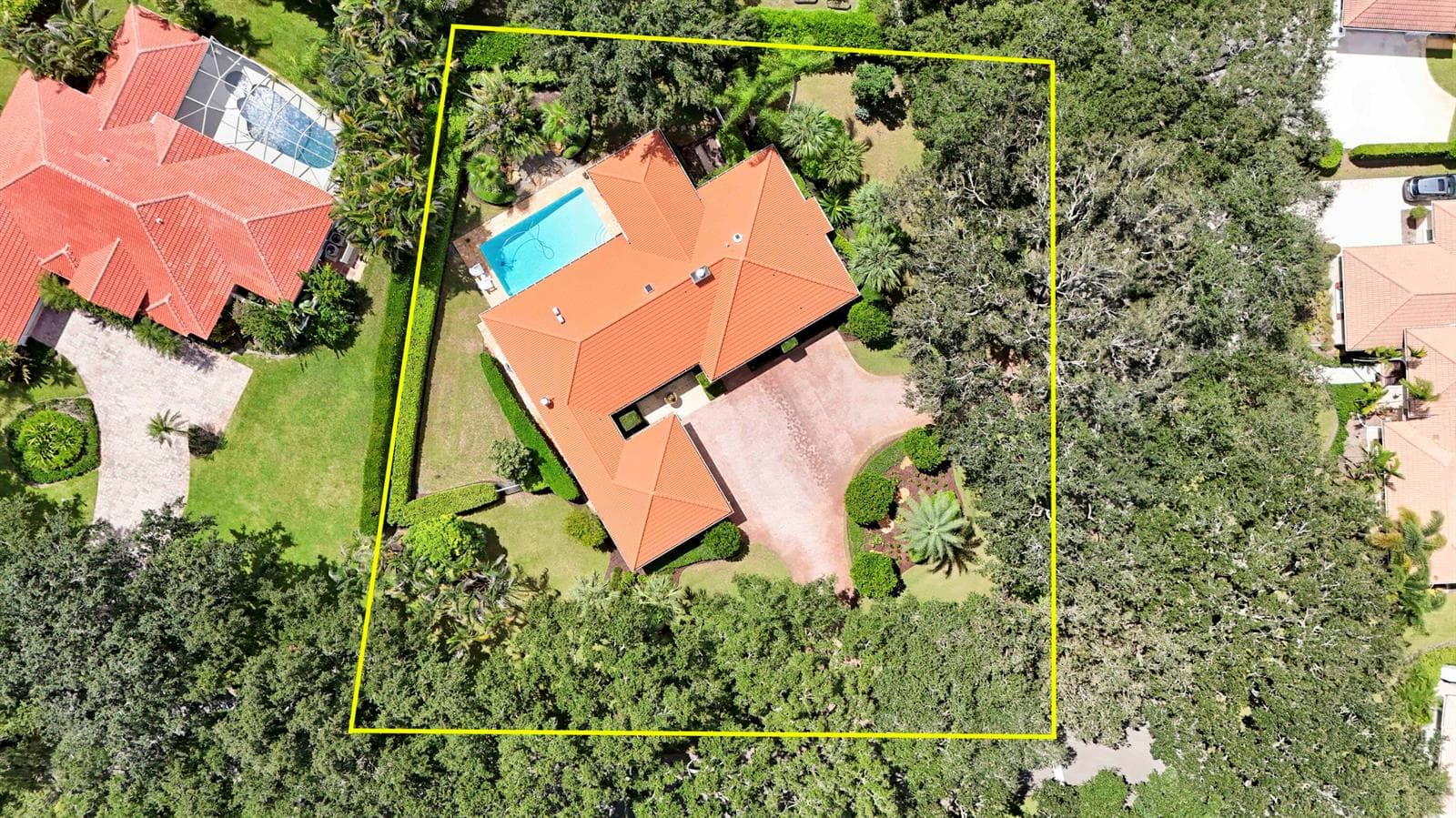 18456 SE Heritage Oaks Lane, Tequesta FL 33469