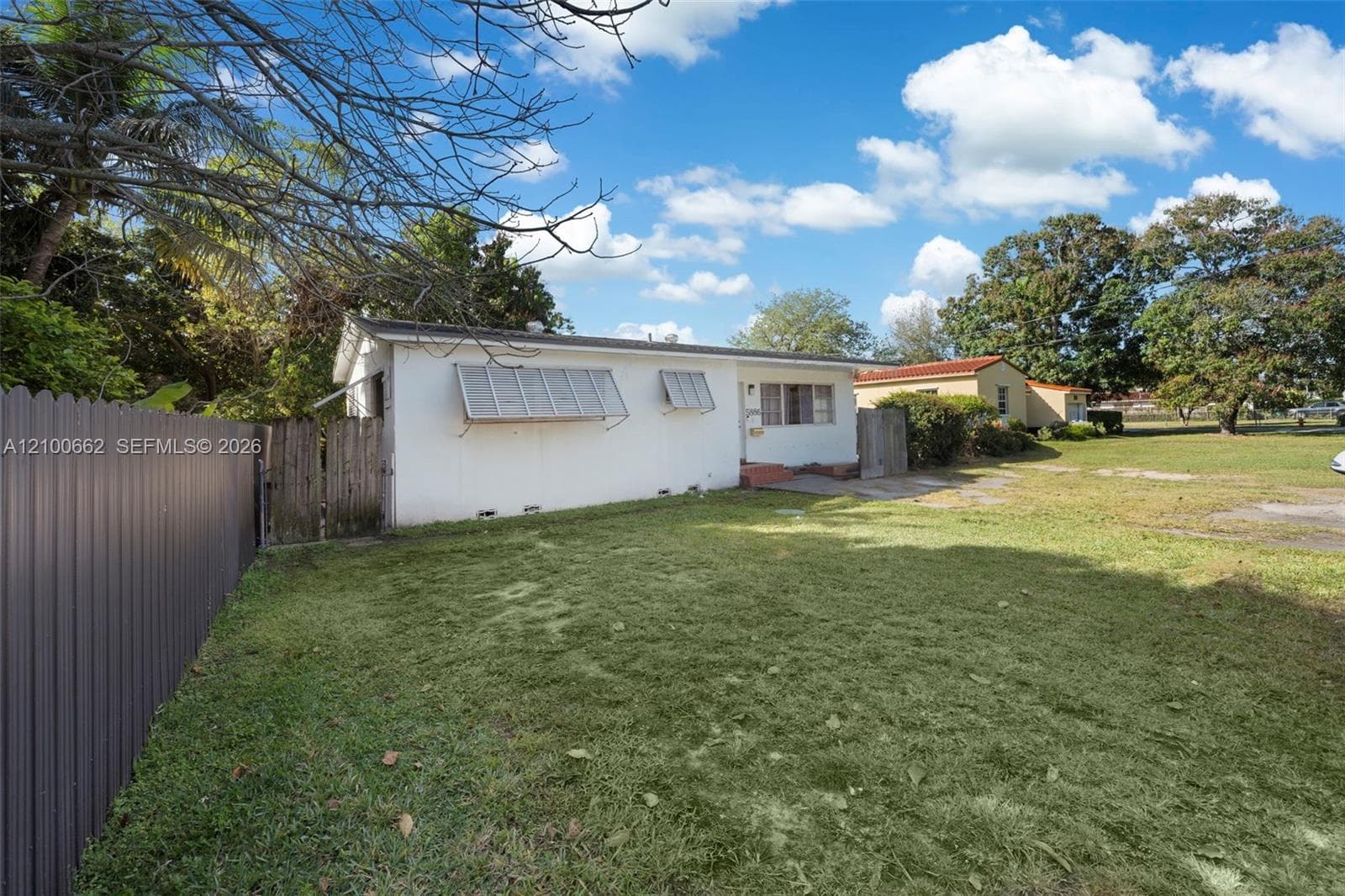 5886 SW 20th St, Miami FL 33155