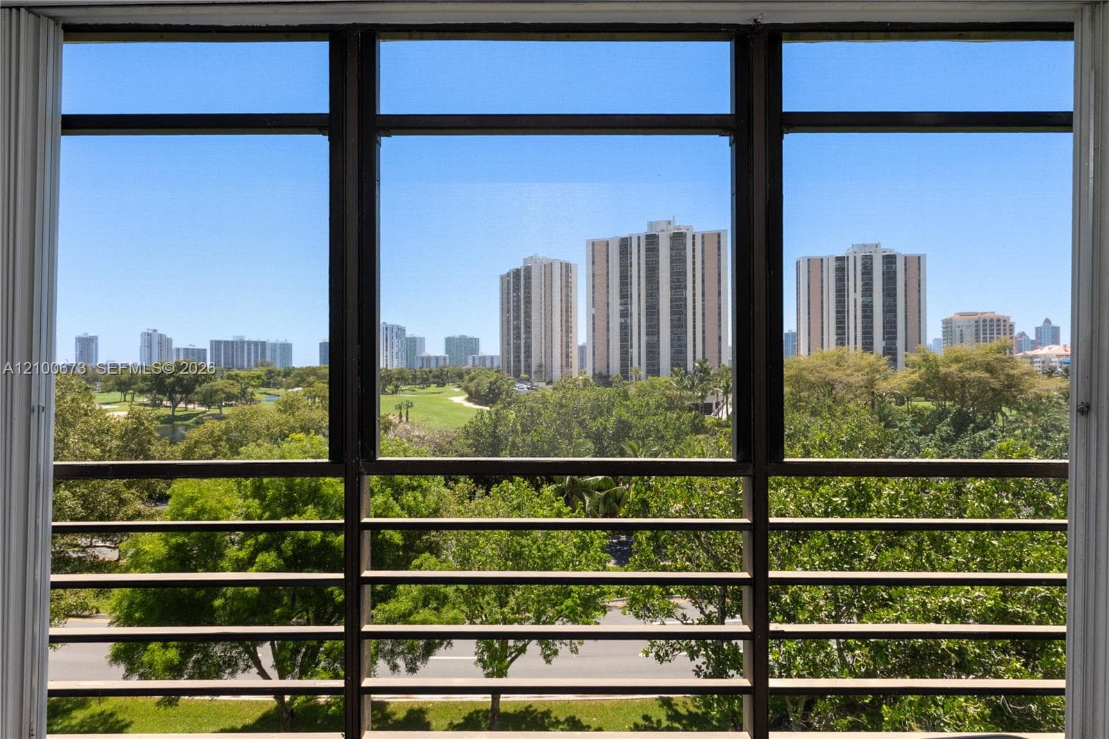20400 W Country Club Dr # 605, Aventura FL 33180