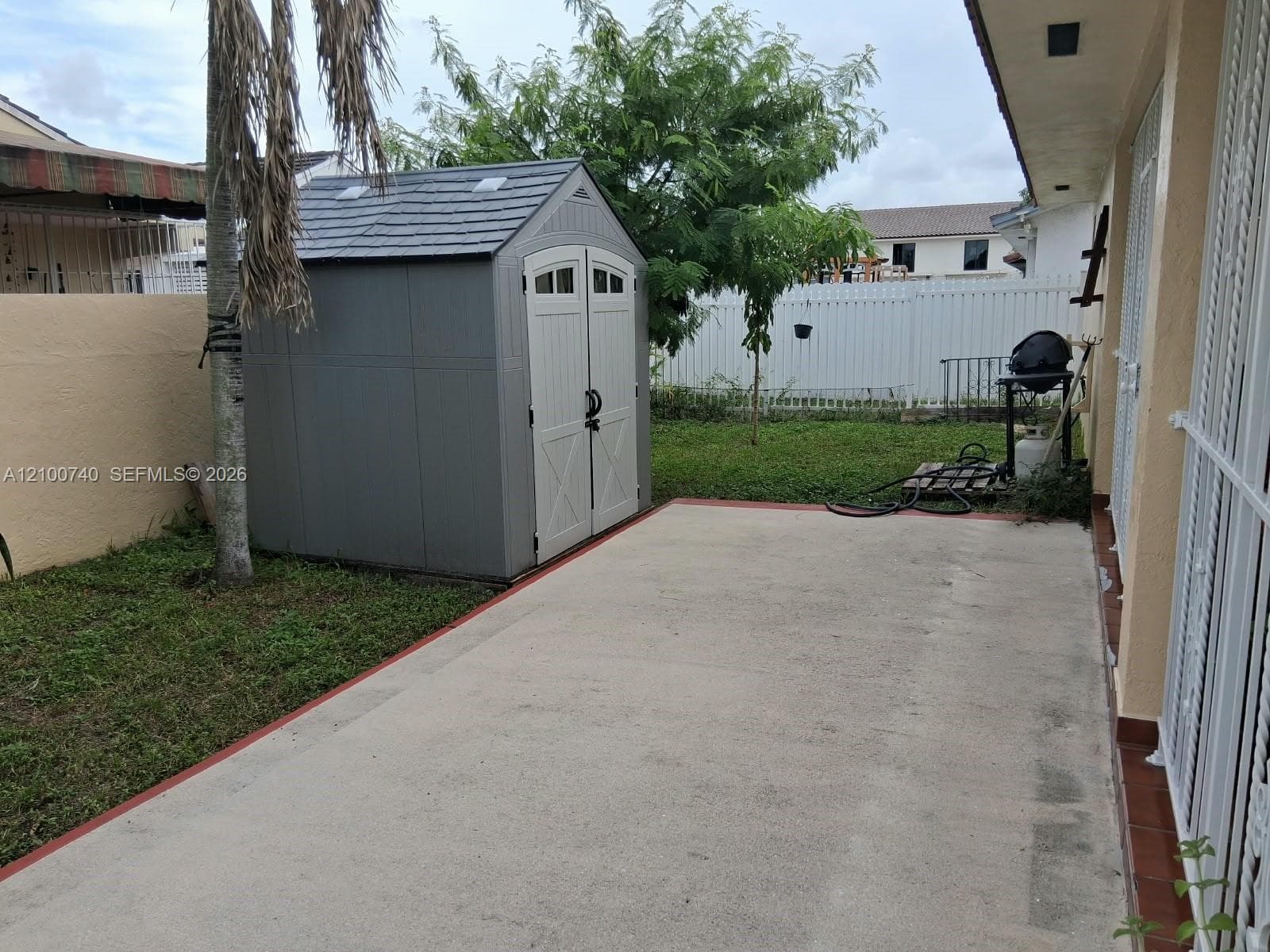 7557 W 4th Ln, Hialeah FL 33014