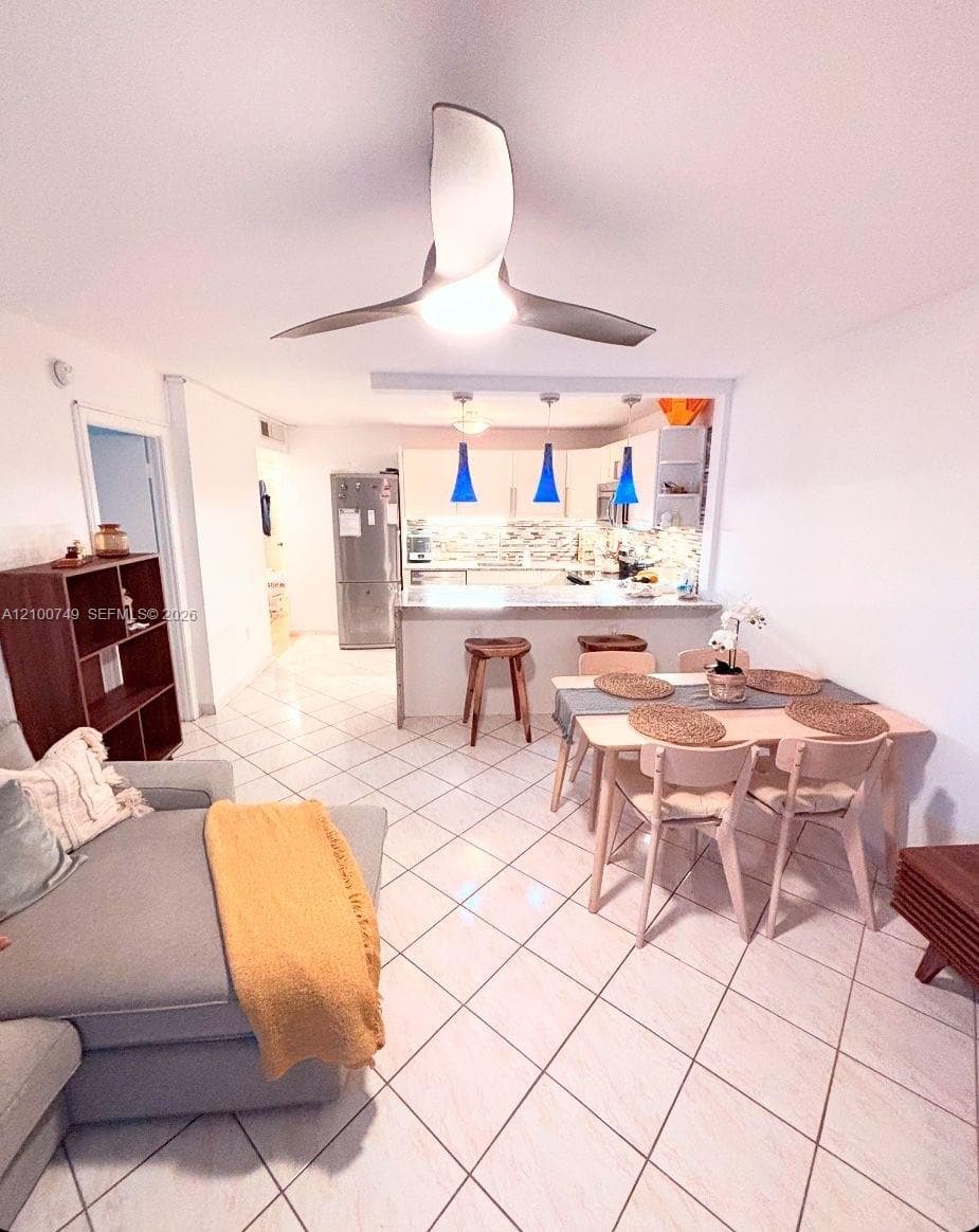 1020 Meridian Ave # 208, Miami Beach FL 33139