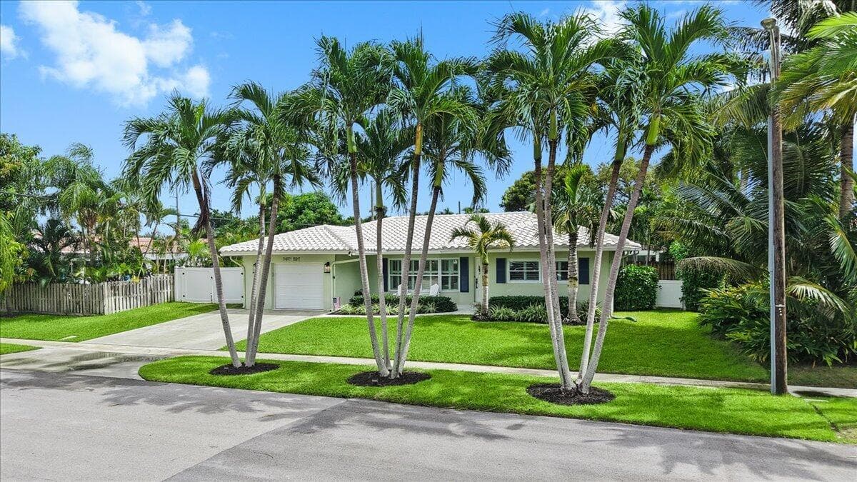 38 SW 10th Avenue, Boca Raton FL 33486