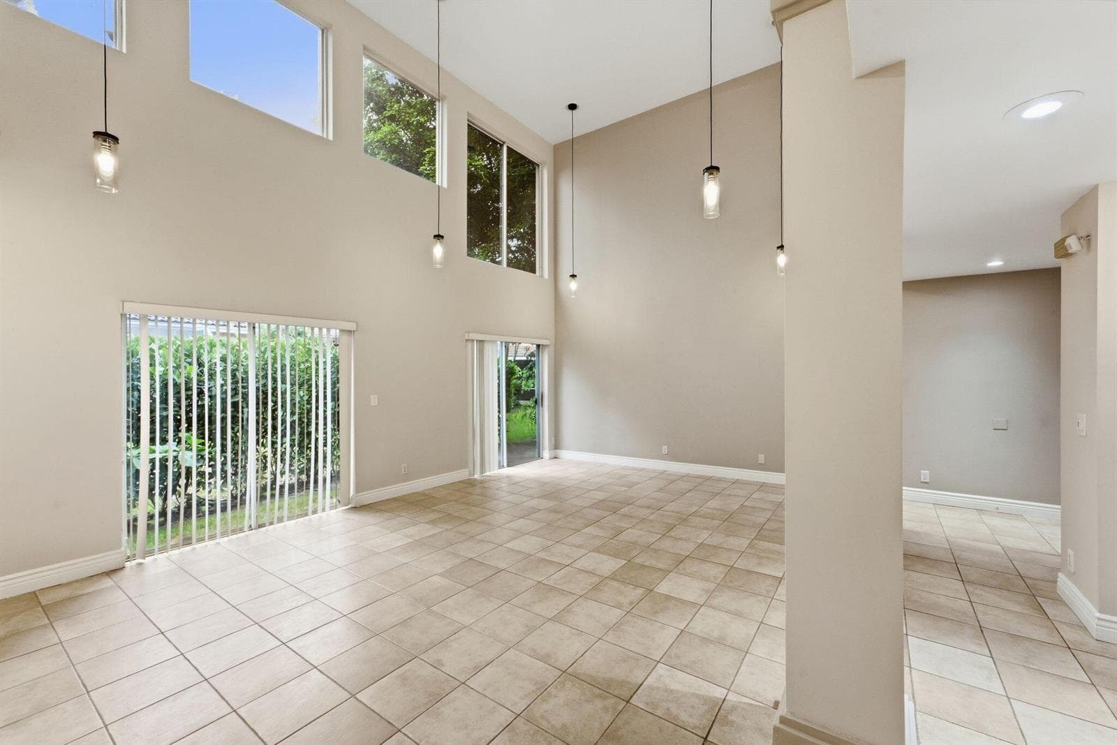 11375 Lakeview Drive # U, Coral Springs FL 33071