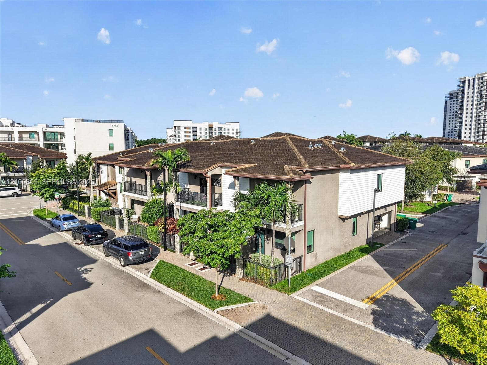 8373 NW 49th St, Doral FL 33166
