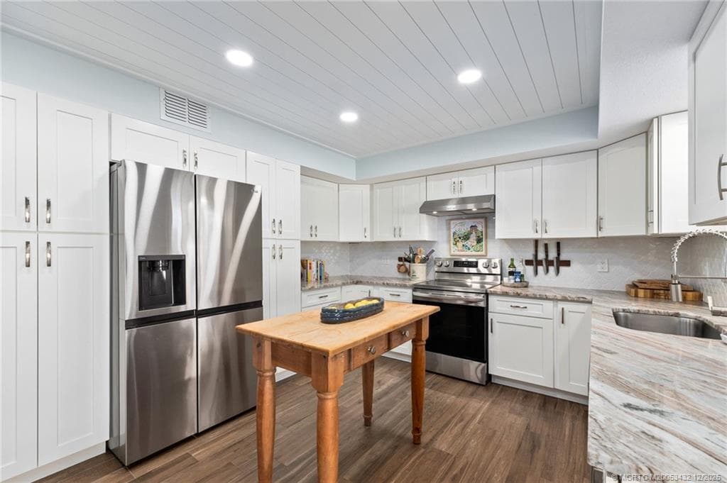 4304 SE FAIRWAY E, Stuart FL 34997