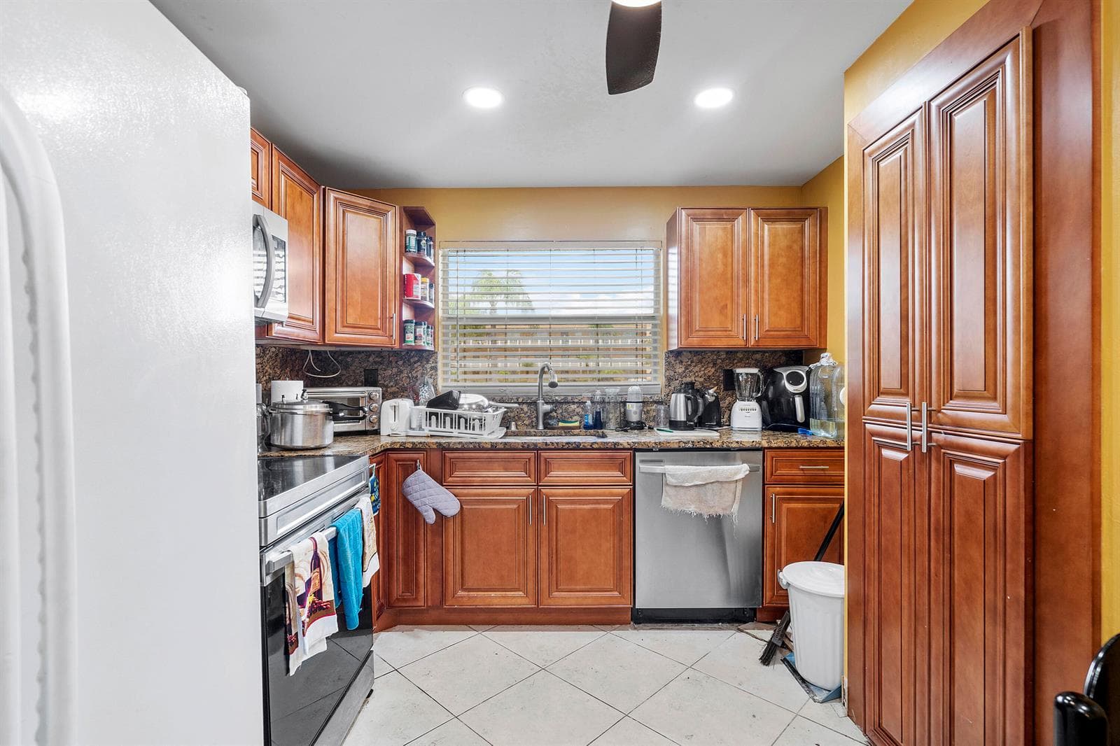 9221 Sunrise Lakes Boulevard # 109, Sunrise FL 33322