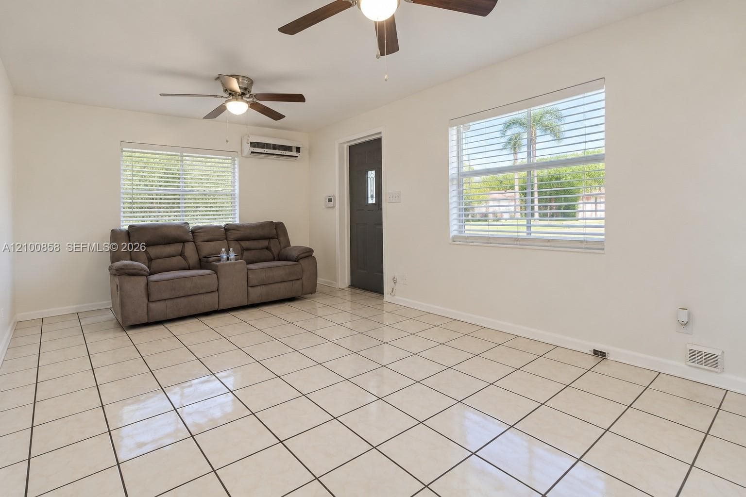 6331 Taylor St, Hollywood FL 33024