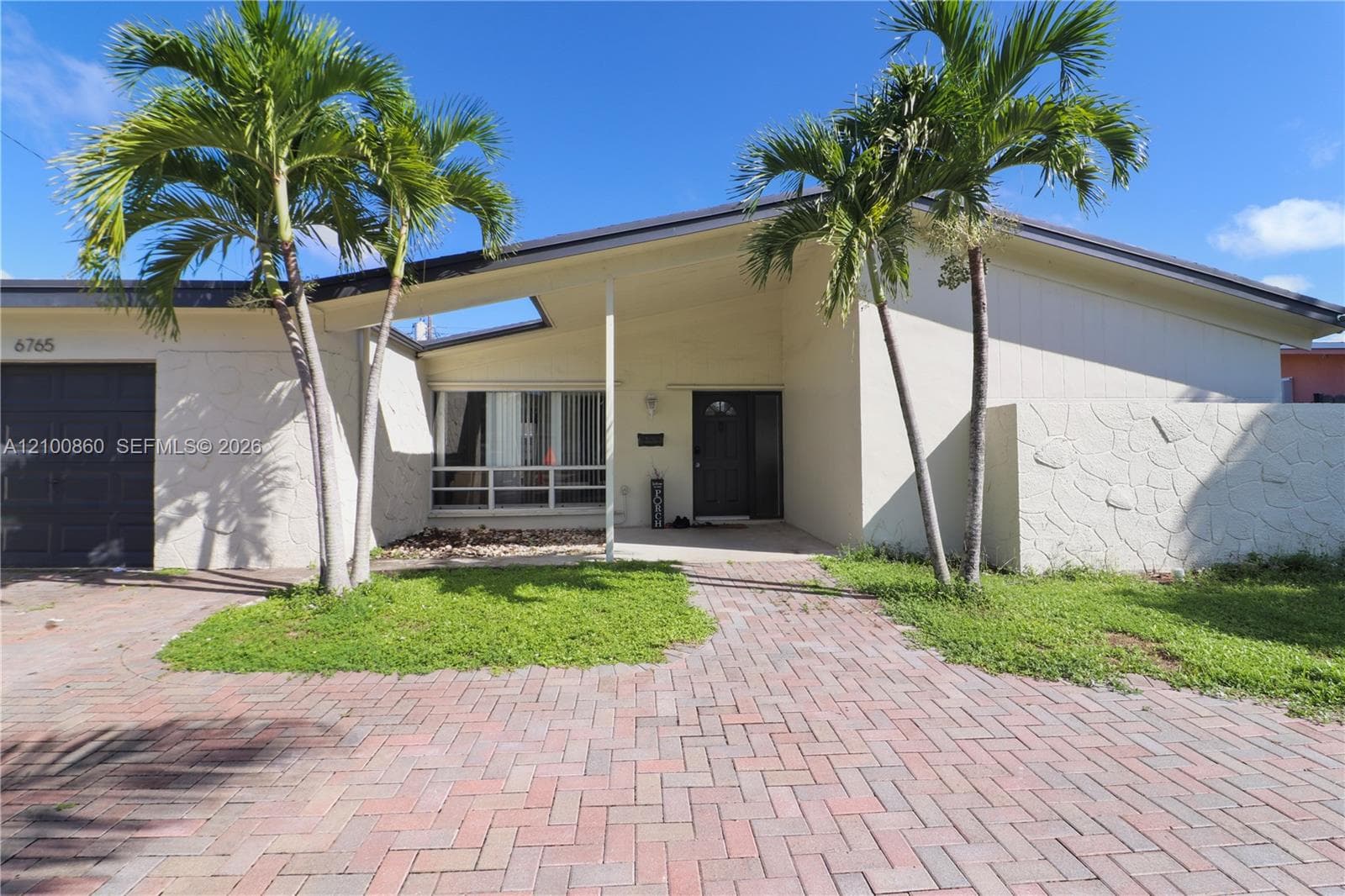 6765 Ixora Dr, Miramar FL 33023