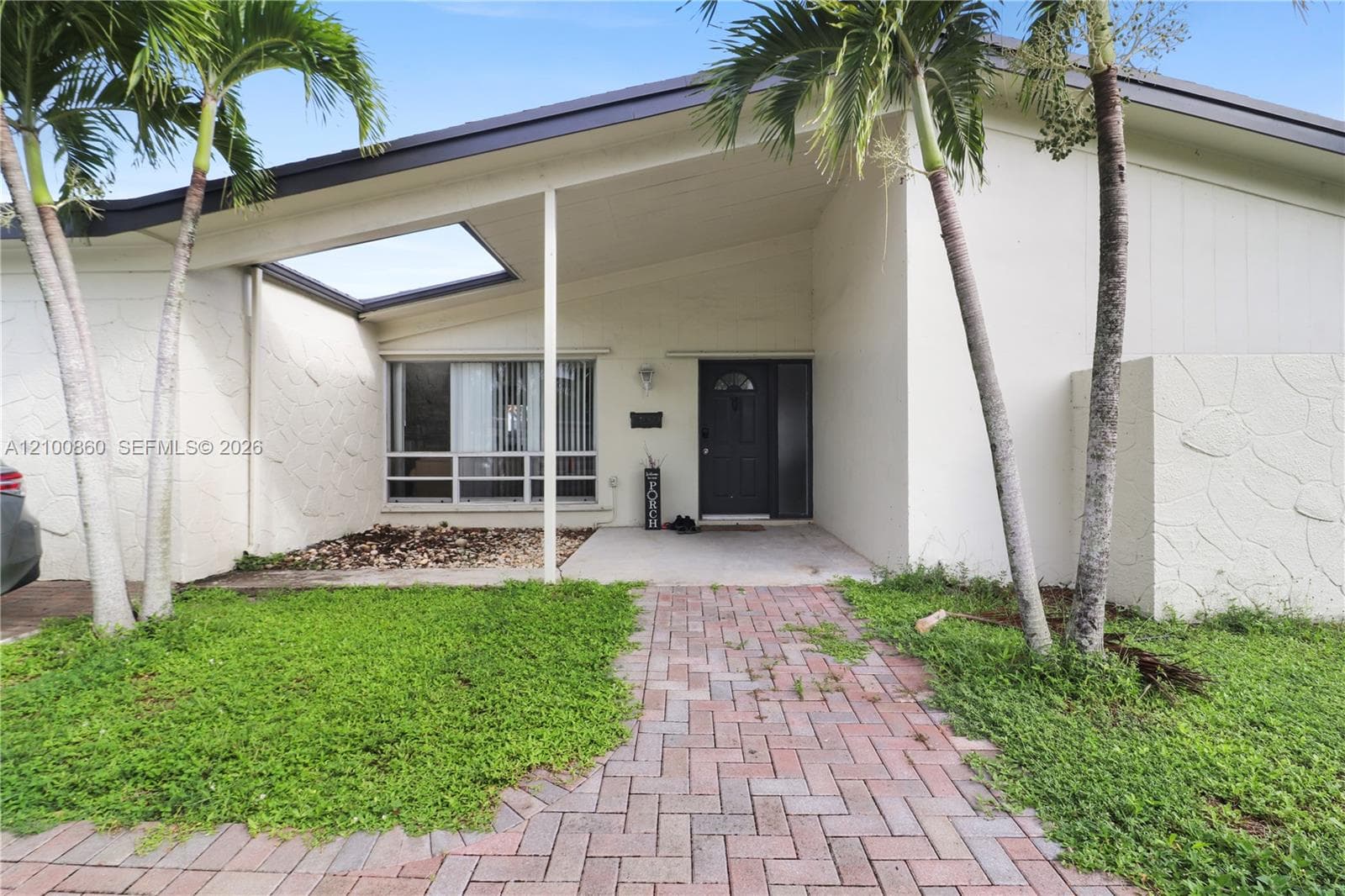 6765 Ixora Dr, Miramar FL 33023
