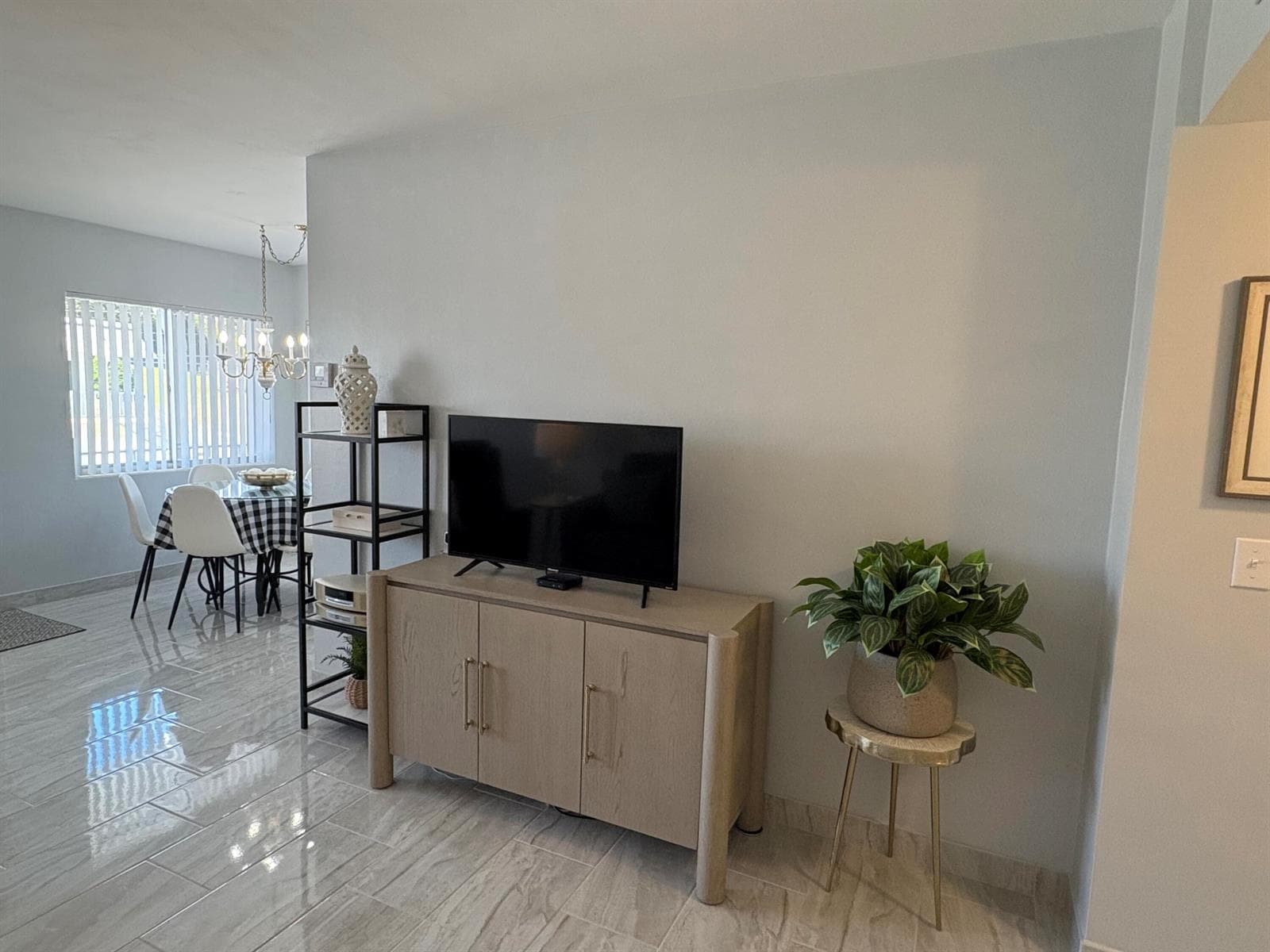 3280 LAKE OSBORNE Drive # 206, FL 33461