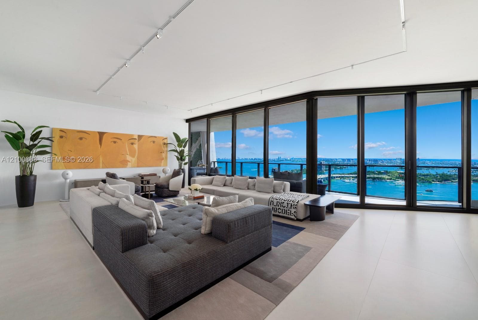 1000 Biscayne Blvd # 3302, Miami FL 33132