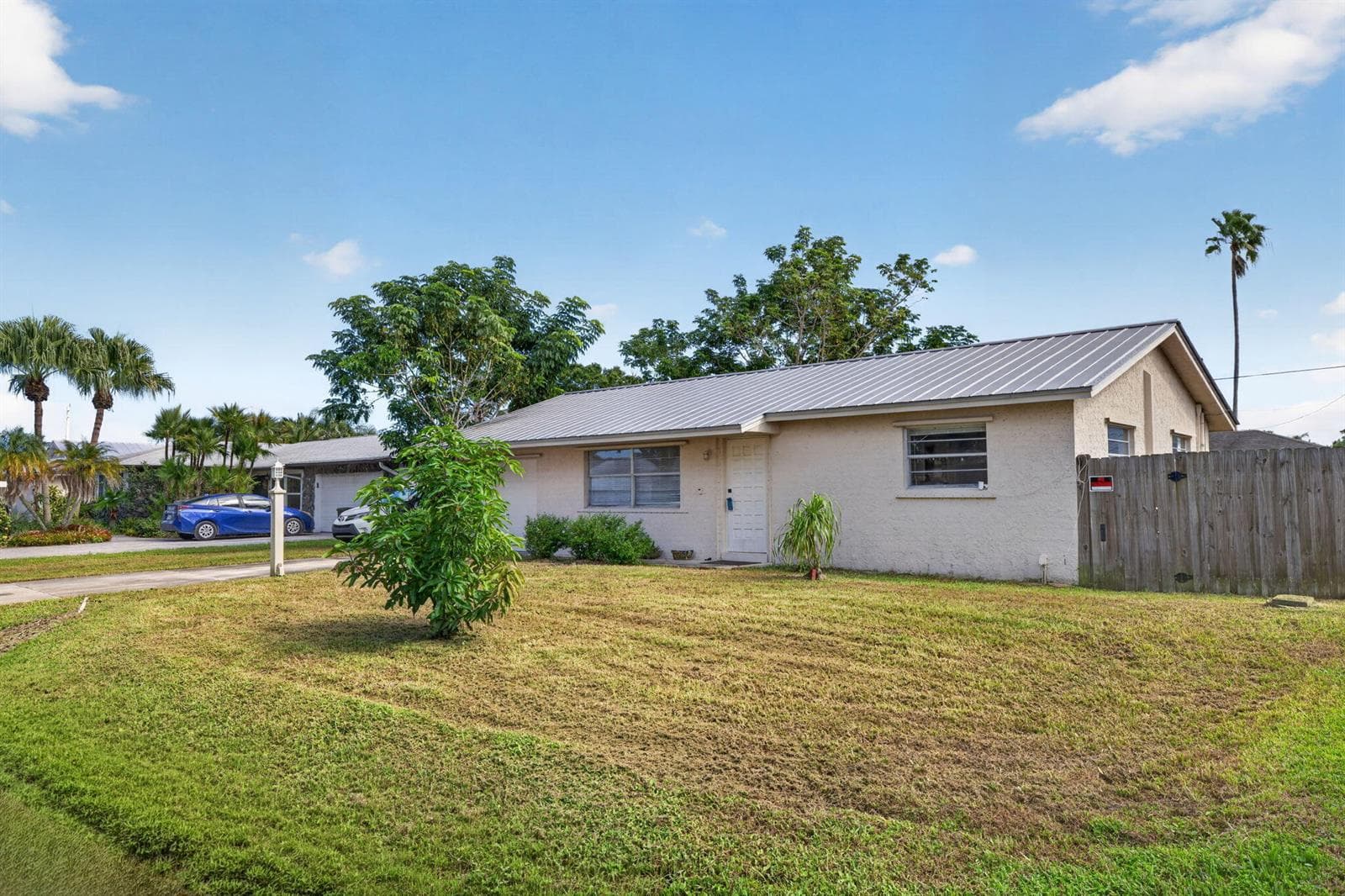 1860 SE Madison Street, Stuart FL 34997