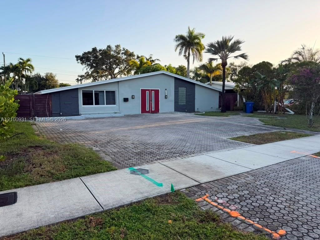 3161 Riverland Rd, Fort Lauderdale FL 33312