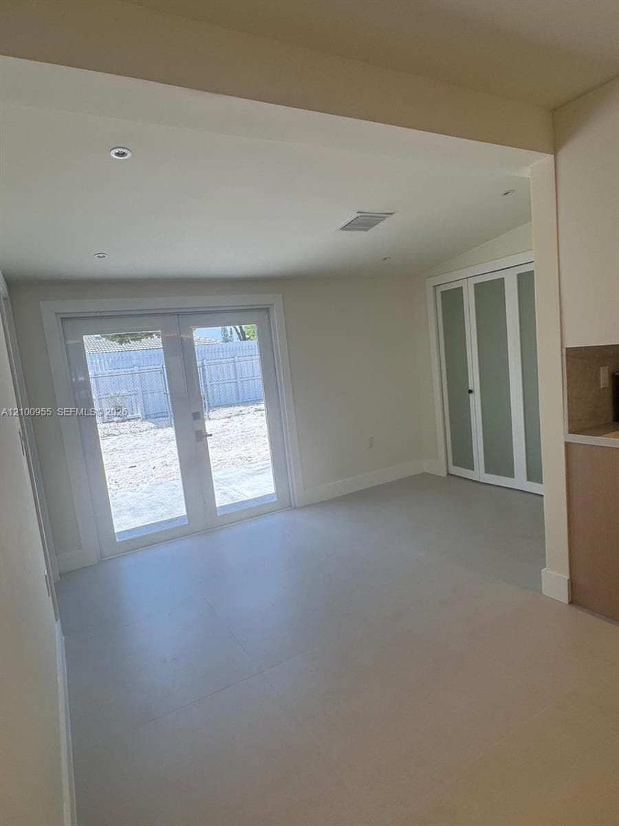 841 NE 4th Pl, Hialeah FL 33010