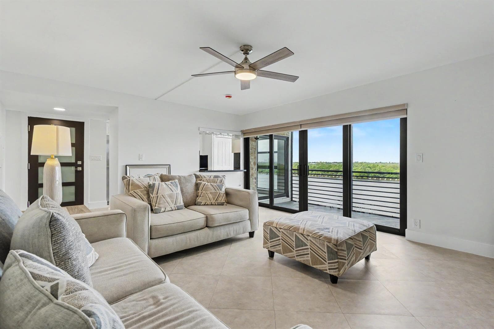 3200 N OCEAN Drive # 402, Hollywood FL 33019