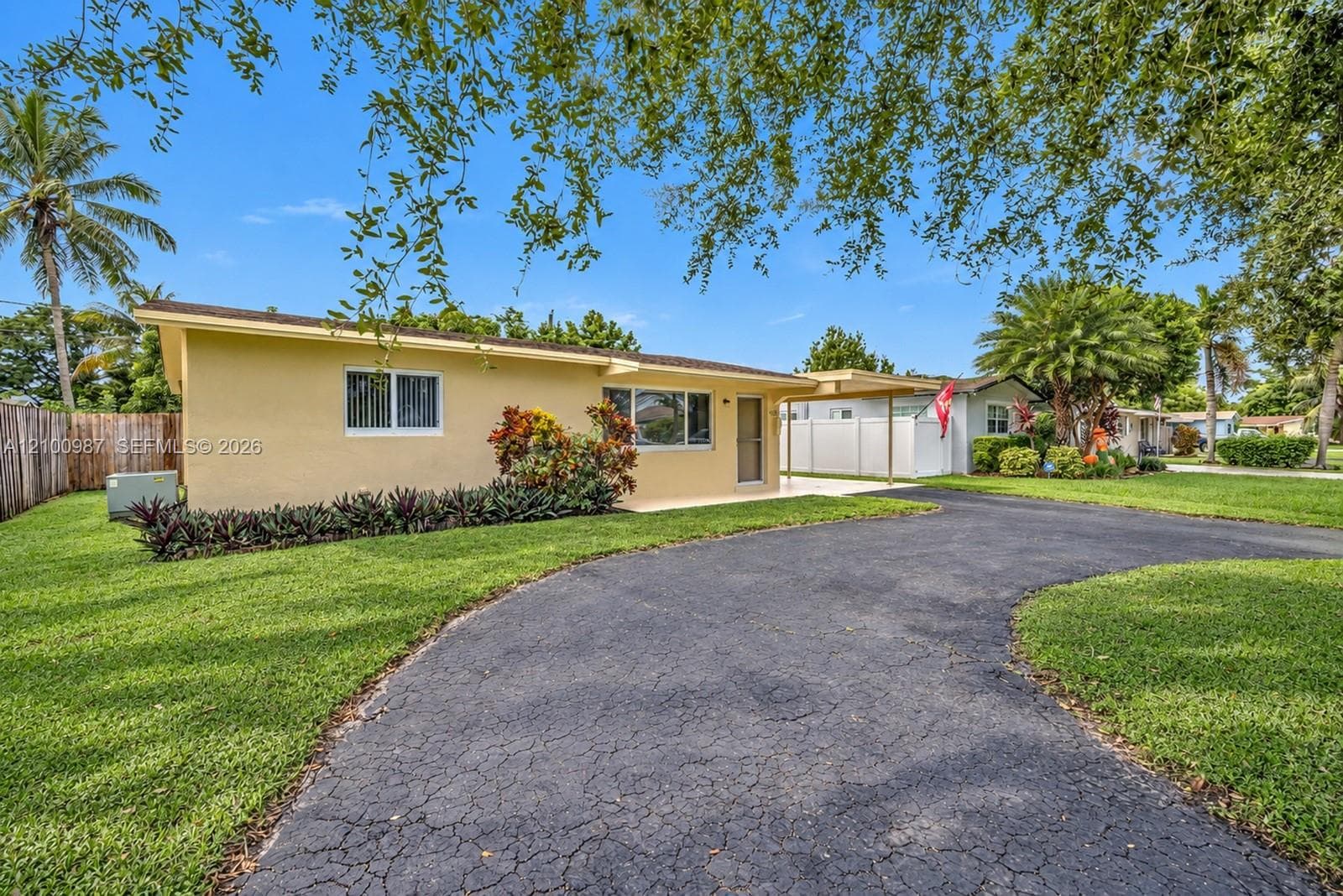5031 SW 94th Ter, Cooper City FL 33328