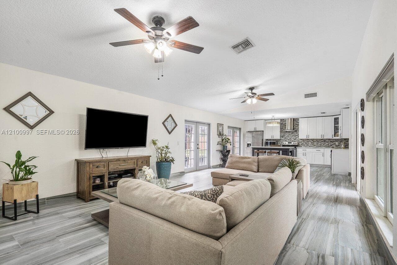 387 NW 39th Way, Deerfield Beach FL 33442