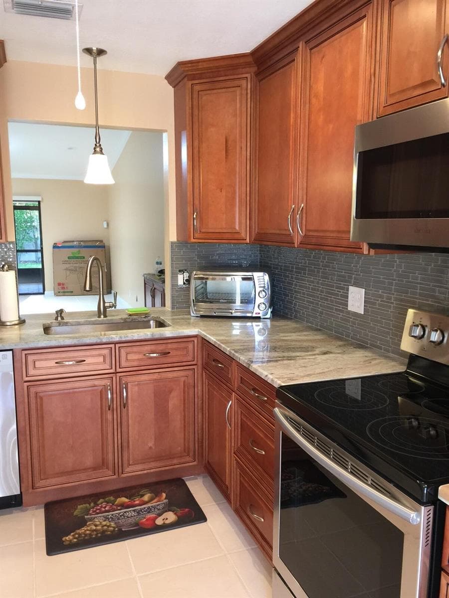 2641 GATELY Drive W # 402, West Palm Beach FL 33415