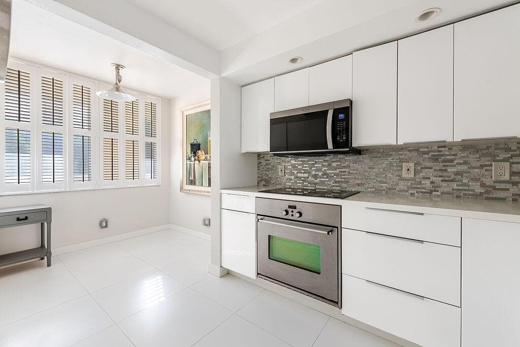 985 SE 19th Avenue # 203, Deerfield Beach FL 33441