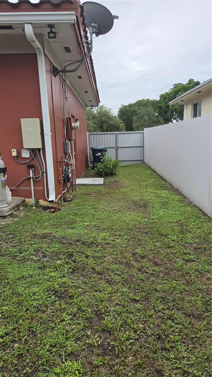 8065 SW 205th Ter, Cutler Bay FL 33189