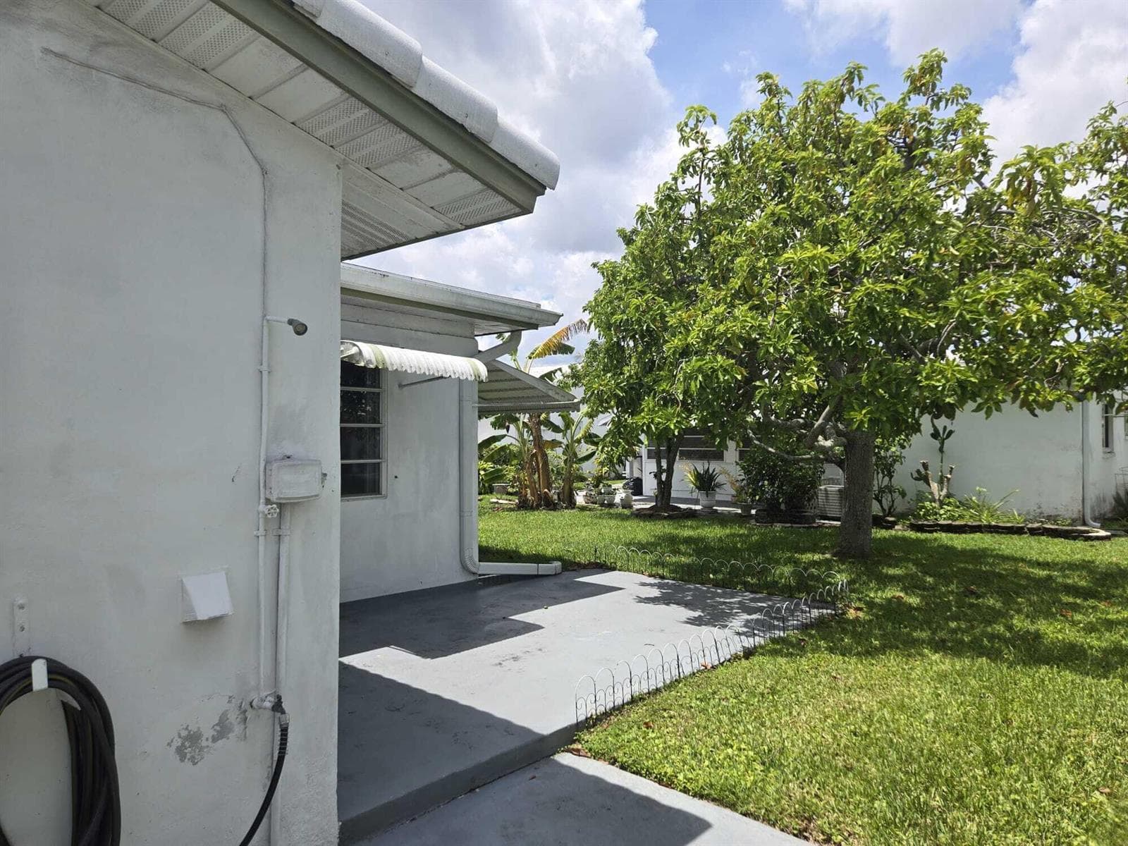 5805 NW 83RD Avenue, Tamarac FL 33321