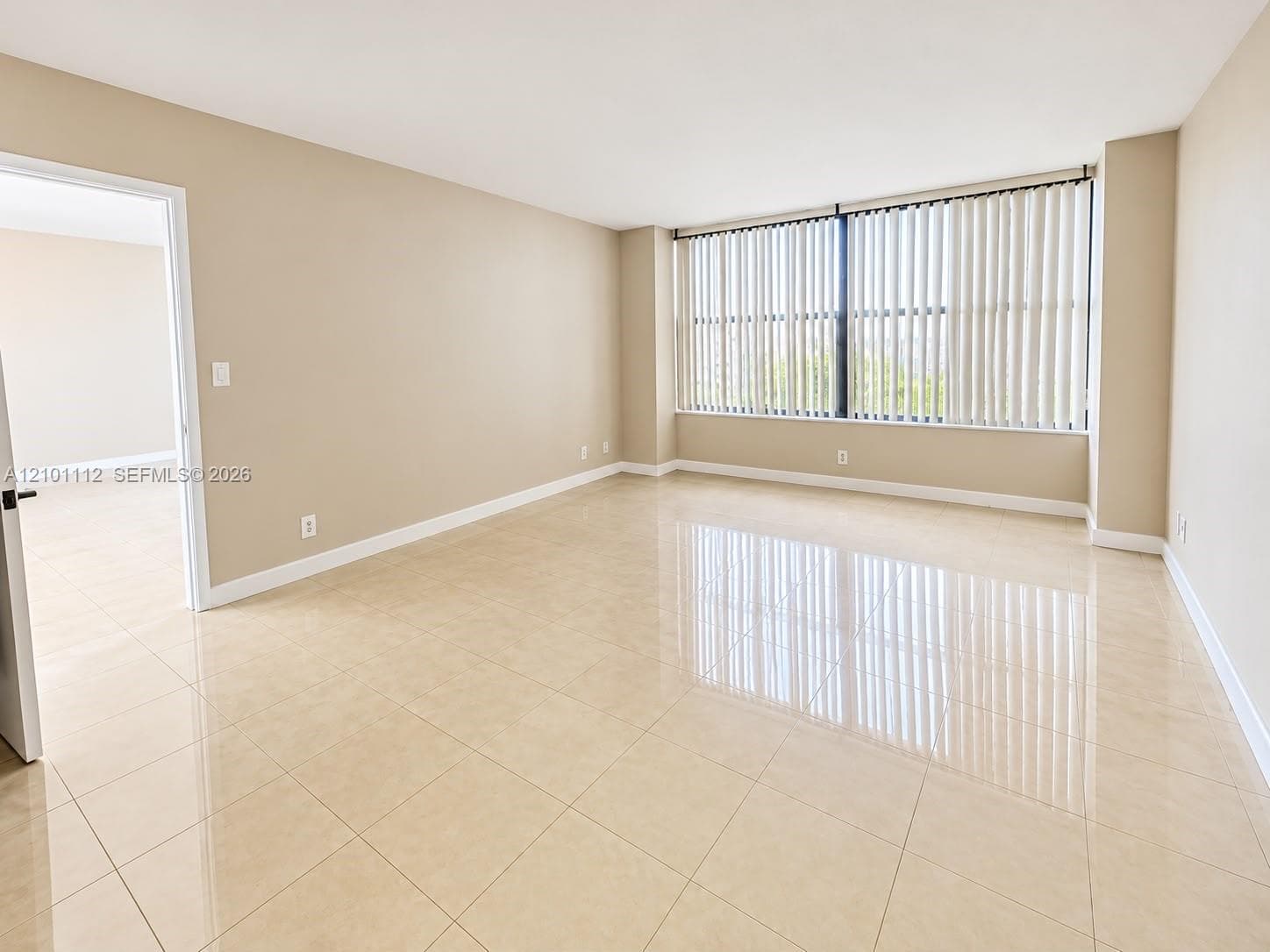 2500 Parkview Dr # 307, Hallandale Beach FL 33009