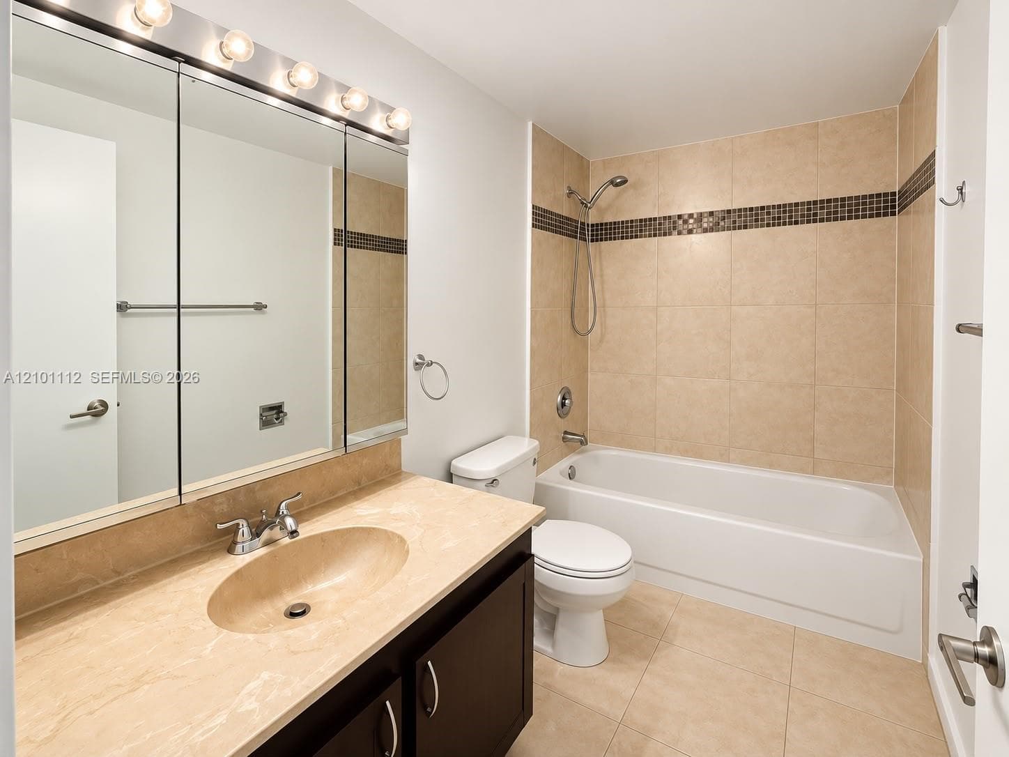 2500 Parkview Dr # 307, Hallandale Beach FL 33009