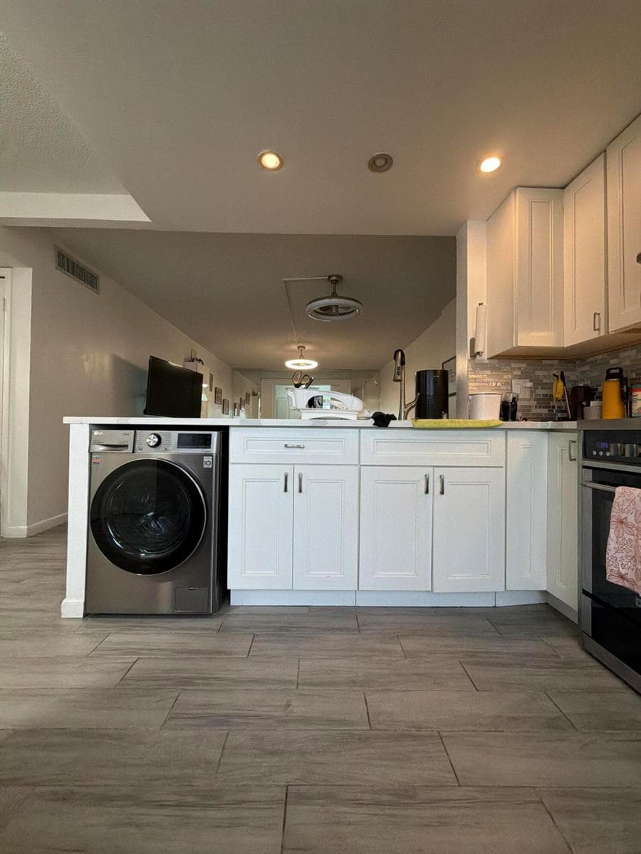 320 NE 12th Avenue # 105, Hallandale Beach FL 33009