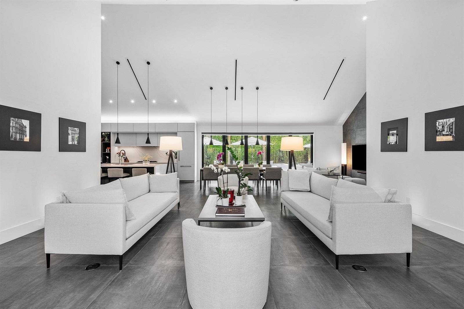 1275 N SWINTON Avenue, Delray Beach FL 33444